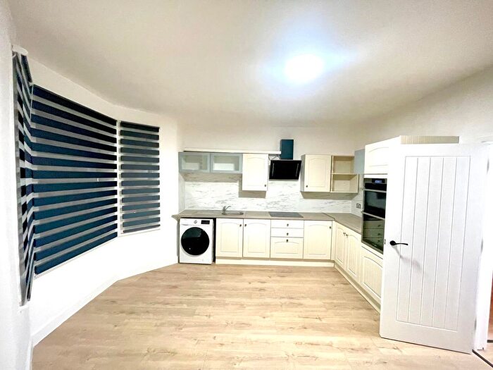 2 Bedroom Flat To Rent In London, E7