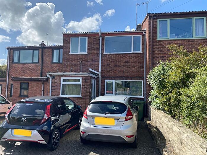 3 Bedroom Terraced House For Sale In Chesshire Close, Stourport-On-Severn, DY13