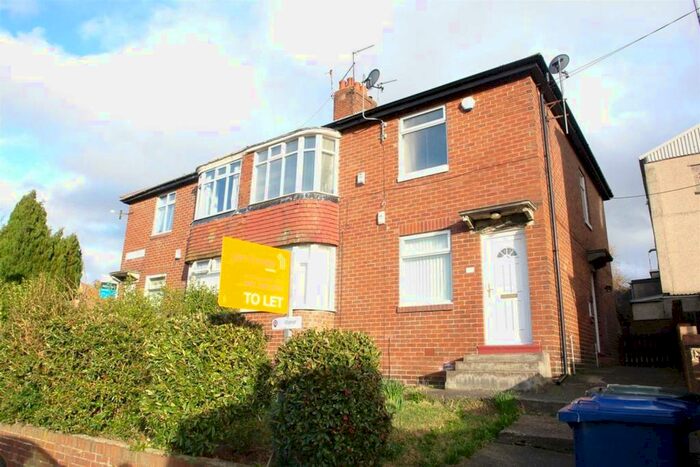 2 Bedroom Flat To Rent In Ovington Grove, Fenham, Newcastle Upon Tyne, NE5
