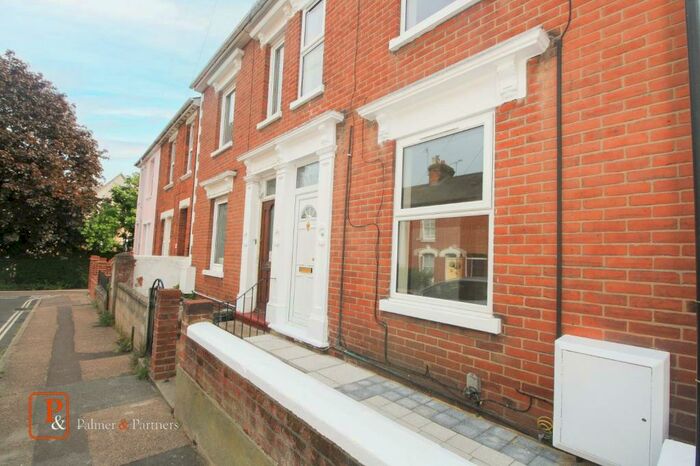 3 Bedroom Terraced House To Rent In Crowhurst Road, Colchester, Essex, CO3