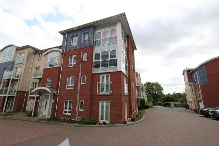 1 Bedroom Flat To Rent In Pumphouse Crescent, Watford, WD17