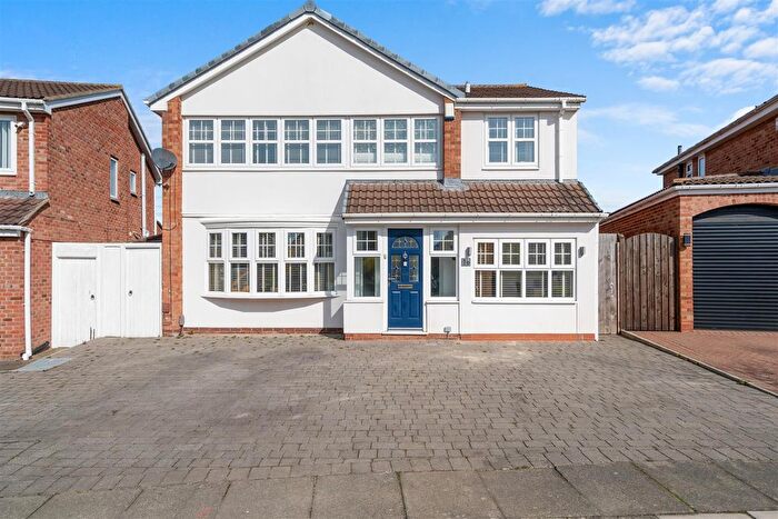 4 Bedroom Detached House For Sale In Lincoln Road, Hartlepool, TS25