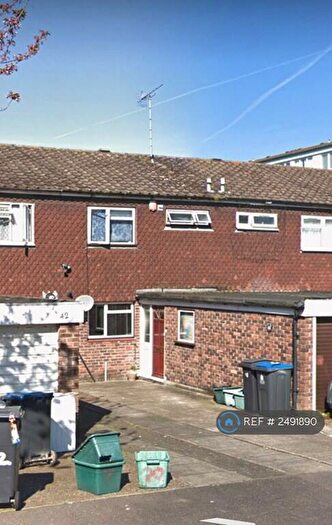 4 Bedroom Terraced House To Rent In Kingston Upon Thames, Kingston Upon Thames, KT1