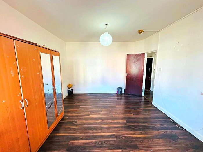 3 Bedroom Semi-Detached House To Rent In Kathleen Avenue, Wembley, Middlesex, HA0