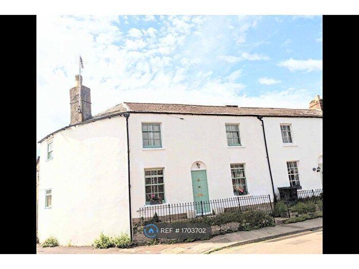 4 Bedroom Terraced House To Rent In Church Street, Bridport, DT6