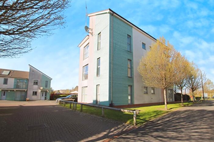 2 Bedroom Flat To Rent In Little Locky Close, Bristol, BS16