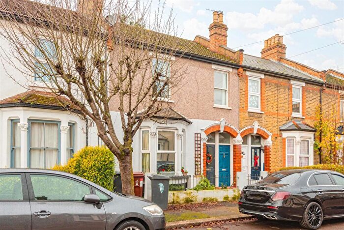 2 Bedroom Maisonette To Rent In Brighton Avenue, Walthamstow, E17