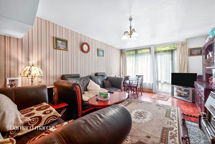 3 Bedroom Terraced House For Sale In Penton Place, London, SE17