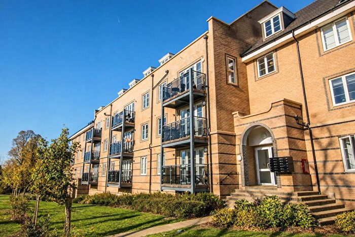 2 Bedroom Flat For Sale In Kingsmead Court, Constables Way, Hertford, SG13