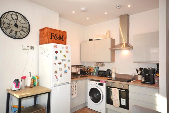 1 Bedroom Apartment To Rent In Hopewell Terrace, Horsforth, Leeds, West Yorkshire, LS18