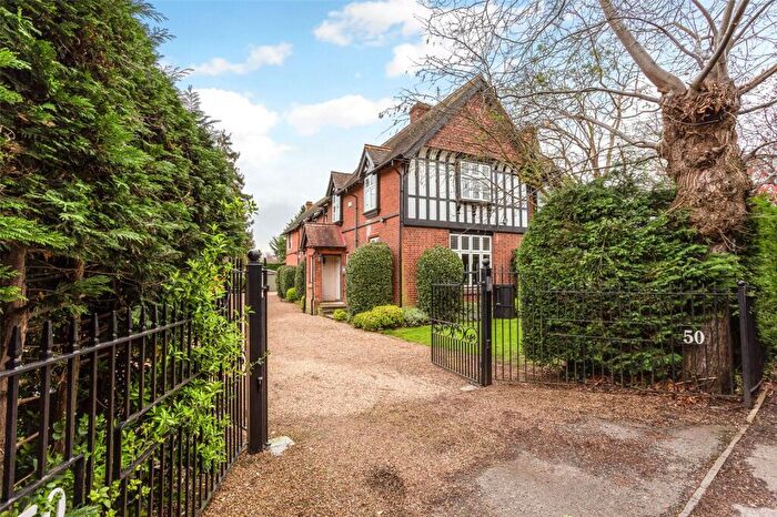 6 Bedroom Detached House For Sale In Eton Road, Datchet, Berkshire, SL3