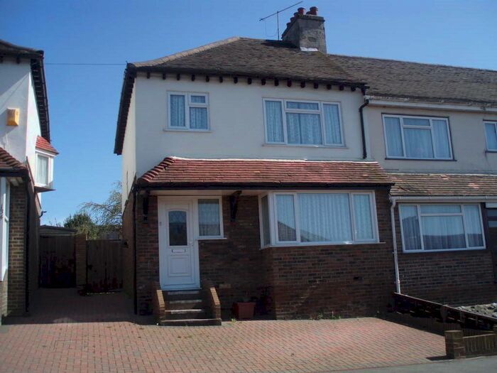 4 Bedroom Semi-Detached House To Rent In Bevendean Crescent, Brighton, BN2