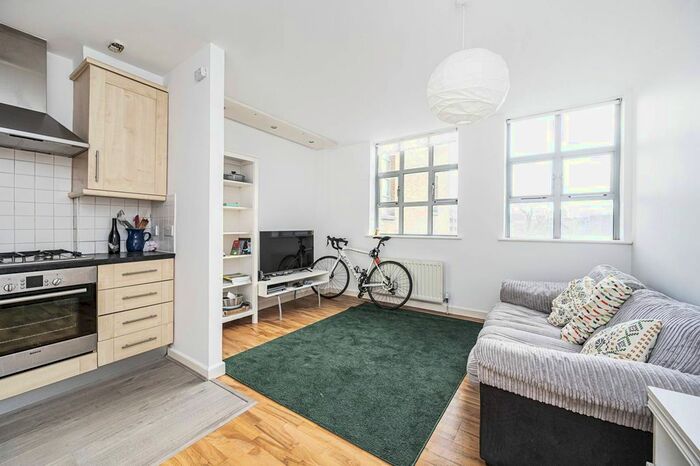 1 Bedroom Flat To Rent In Somerford Grove, Stoke Newington, London, N16