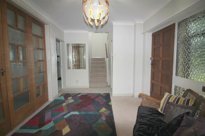 3 Bedroom Detached House To Rent In Dowry Chase, Brandlesholme Road Greenmount, Bury, BL8