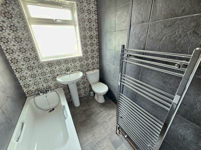 2 Bedroom House To Rent In Duke Street, Swinton, S64