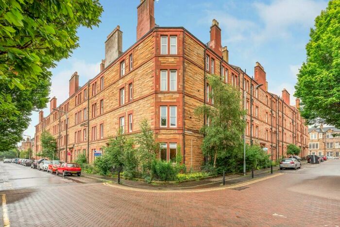 2 Bedroom Flat To Rent In Bryson Road, Edinburgh, EH11