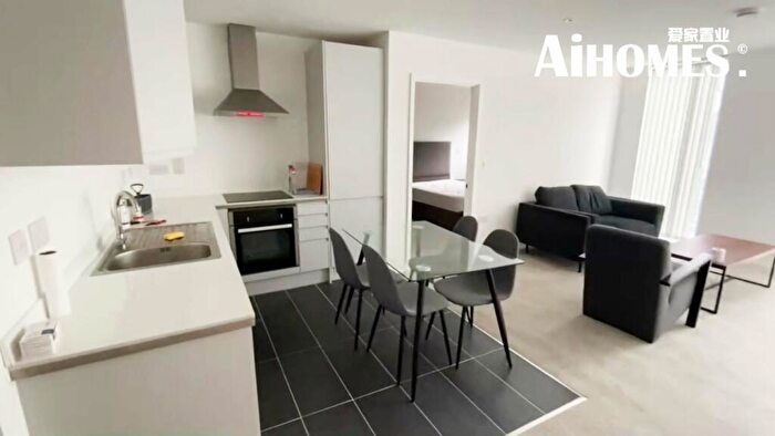 2 Bedroom Flat To Rent In Burlington Square, Boundary Lane, M15