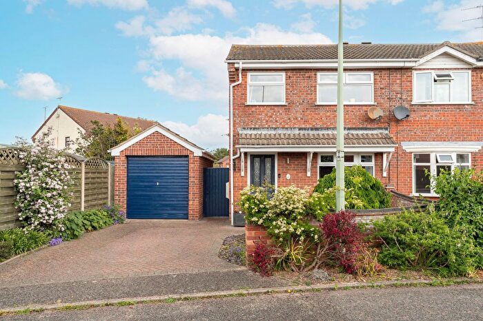 3 Bedroom Semi-Detached House For Sale In Portsch Close, Carlton Colville, NR33