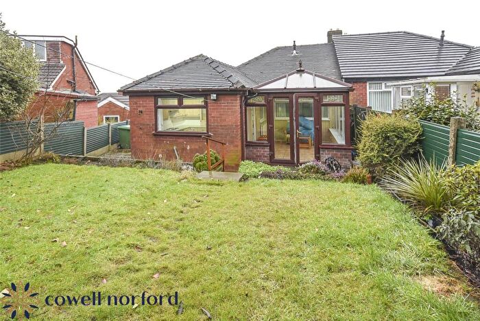 2 Bedroom Bungalow For Sale In Bedford Avenue, Shaw, Oldham, Greater Manchester, OL2