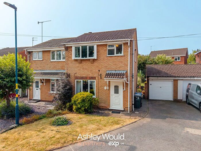 3 Bedroom Semi-Detached House For Sale In Heathy Farm Close, Birmingham, B32