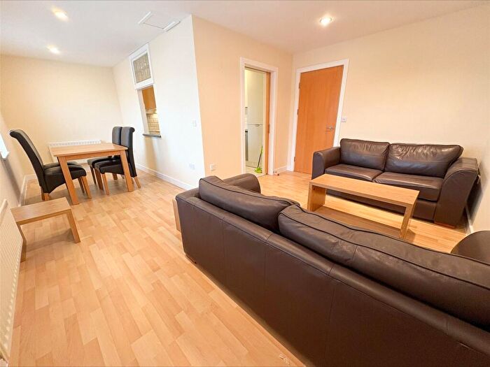 2 Bedroom Apartment To Rent In New Crane Street, Chester, Cheshire, CH1