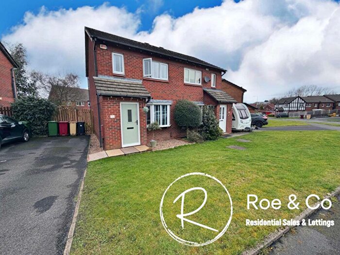 2 Bedroom Semi Detached House For Sale In Beaumont Chase, Bolton, BL3