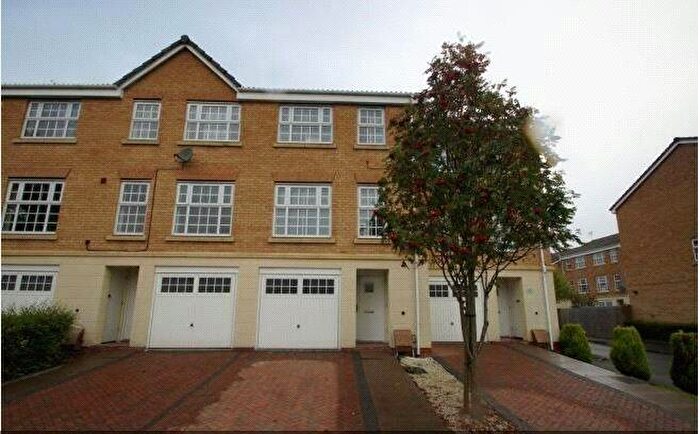 3 Bedroom House To Rent In Meadow Way, Stafford, Staffordshire, ST17