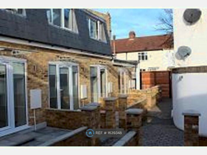 1 Bedroom Flat To Rent In Old Dairy Lodge, London, SE12