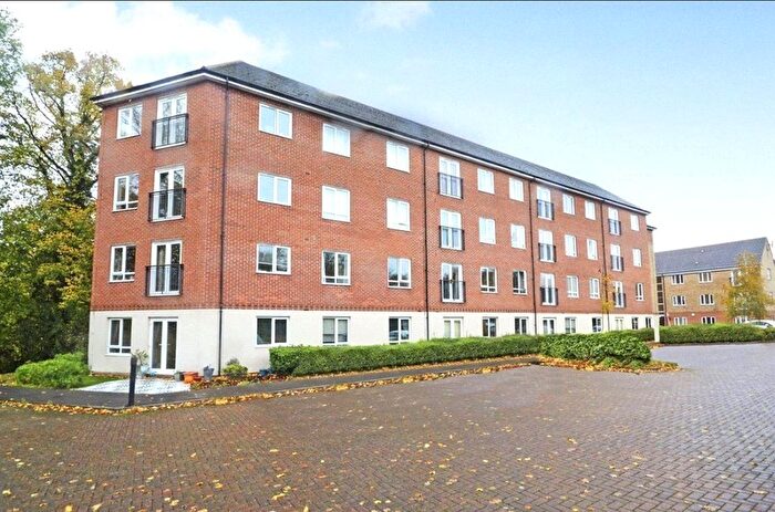 1 Bedroom Flat For Sale In Skippetts Gardens, Basingstoke, Hampshire, RG21