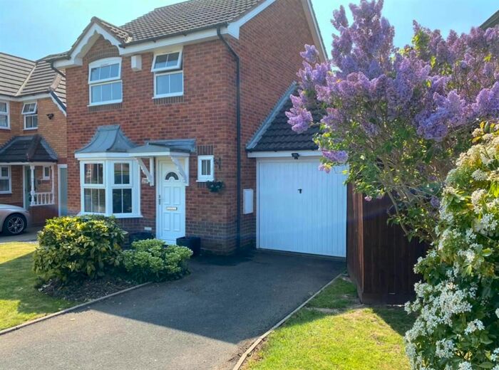 3 Bedroom Detached House To Rent In Charterhouse Drive, Hillfield, B91