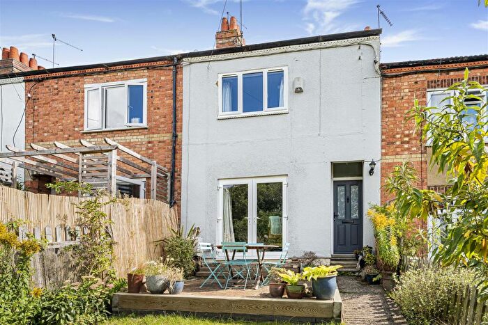 3 Bedroom Cottage For Sale In Northall, Walgrave, Northampton, NN6