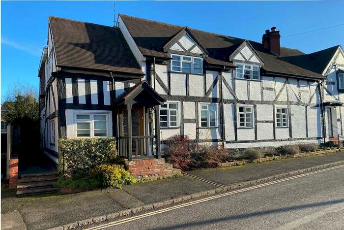 3 Bedroom Cottage For Sale In The Village, Chaddesley Corbett, Kidderminster, DY10