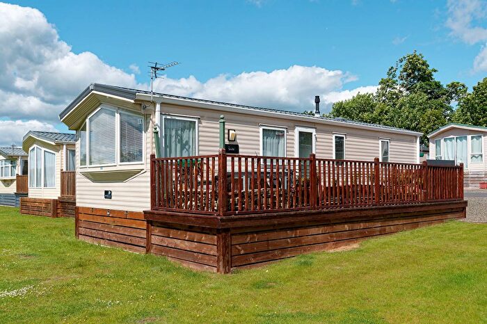 2 Bedroom Mobile/park Home For Sale In Halleaths Caravan Park, Lockerbie, DG11