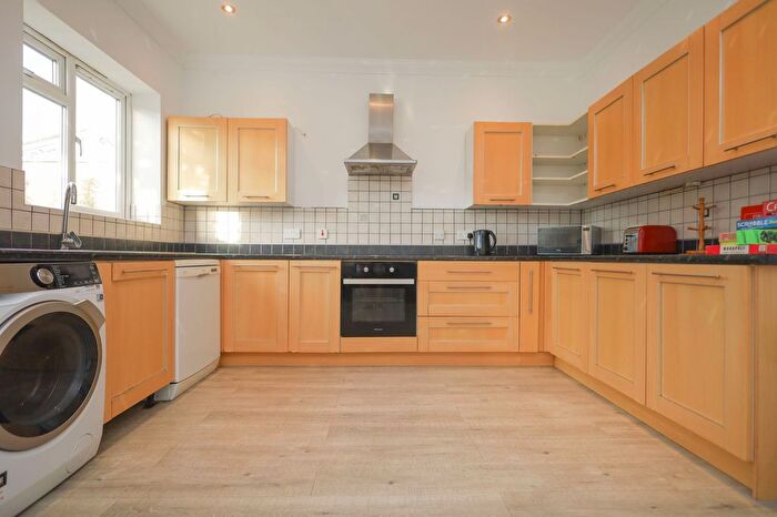4 Bedroom Property To Rent In Edgehill Road, Bournemouth, BH9