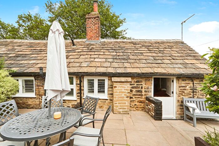 3 Bedroom Cottage For Sale In Low Moor Side, New Farnley, Leeds, LS12