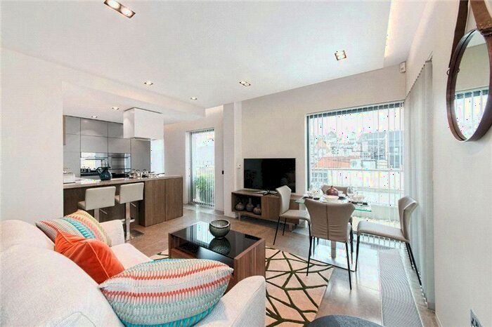 2 Bedroom Flat To Rent In Babmaes Street, St. James's, SW1Y