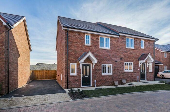 3 Bedroom Semi-Detached House For Sale In The Oaks, Sharnbrook, Bedford, MK44