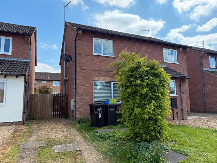 2 Bedroom Flat To Rent In Martel Close, Duston, Northampton, NN5