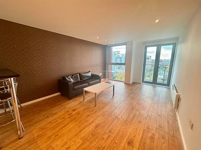 2 Bedroom Flat To Rent In Faroe, Gotts Road, Leeds, LS12