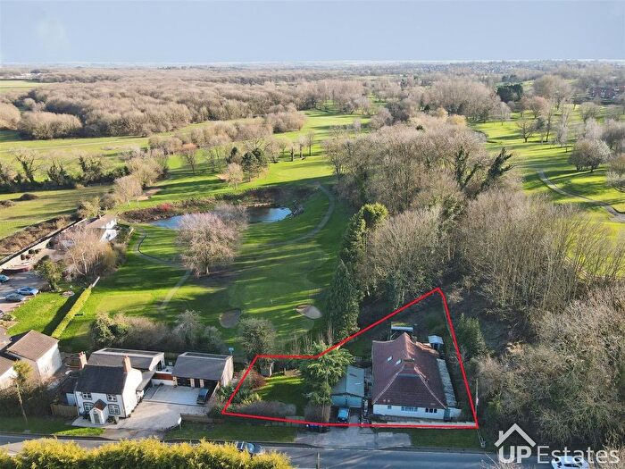 3 Bedroom Detached House For Sale In Leicester Road, Hinckley, LE10