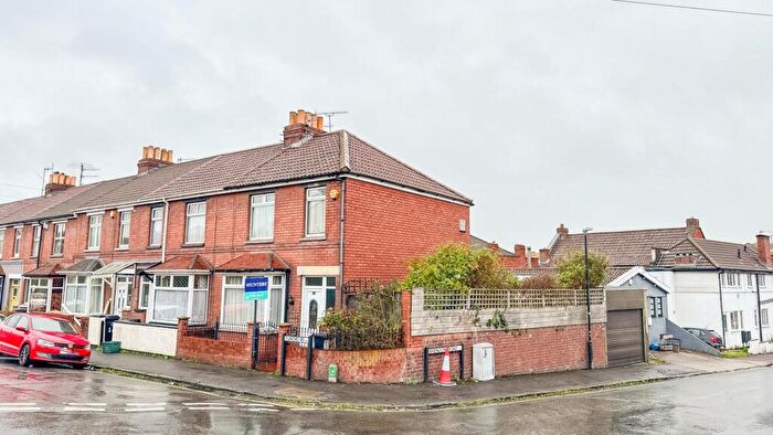 3 Bedroom End Of Terrace House For Sale In Dunford Road, Windmill Hill, BS3