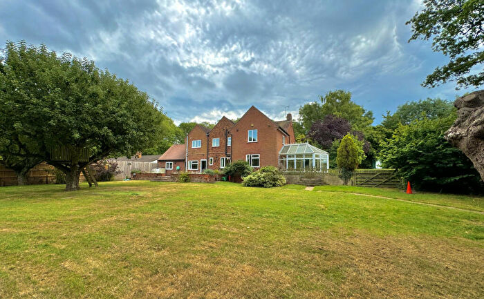 5 Bedroom Detached House For Sale In Claverdon, Warwick, Over Acre Of Grounds, CV35