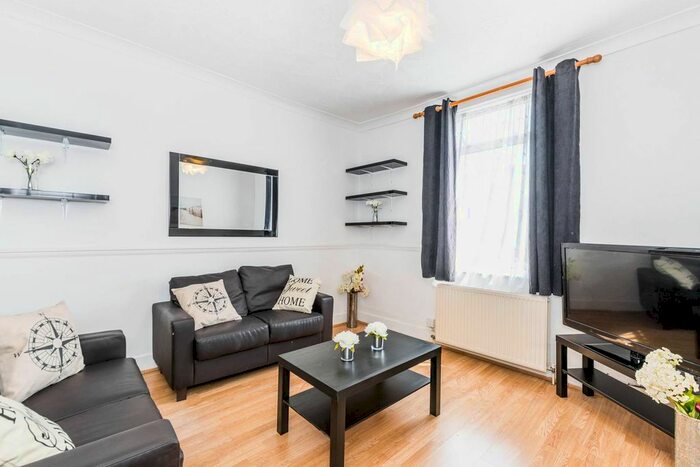 4 Bedroom Property To Rent In Henniker Road, Stratford, London, E15