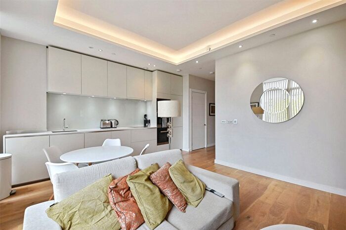 1 Bedroom Flat For Sale In Great Newport Street, London, WC2H