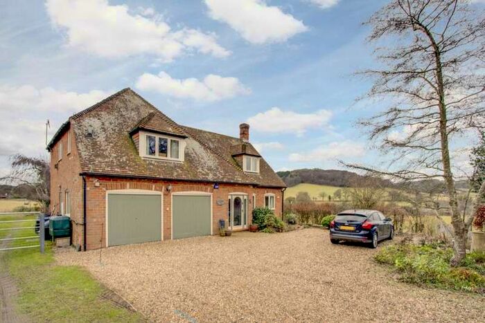 4 Bedroom Detached House For Sale In Tinghurst Edge, Fingest, Henley-on-thames, Oxfordshire, RG9