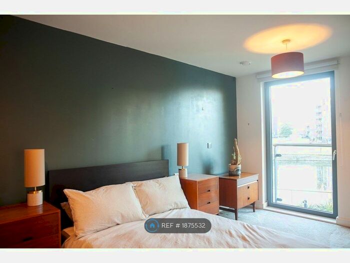 2 Bedroom Flat To Rent In Mill Court, London, E5