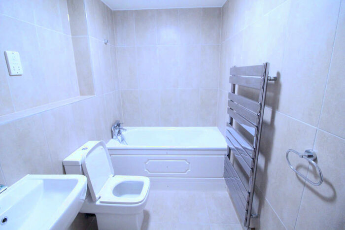 3 Bedroom Flat To Rent In Charter House, High Road, IG1