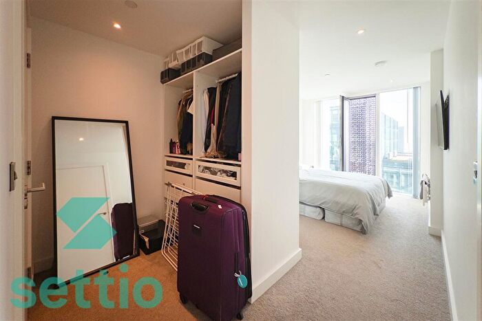 2 Bedroom Apartment To Rent In Elizabeth Tower, Crown Street, M15