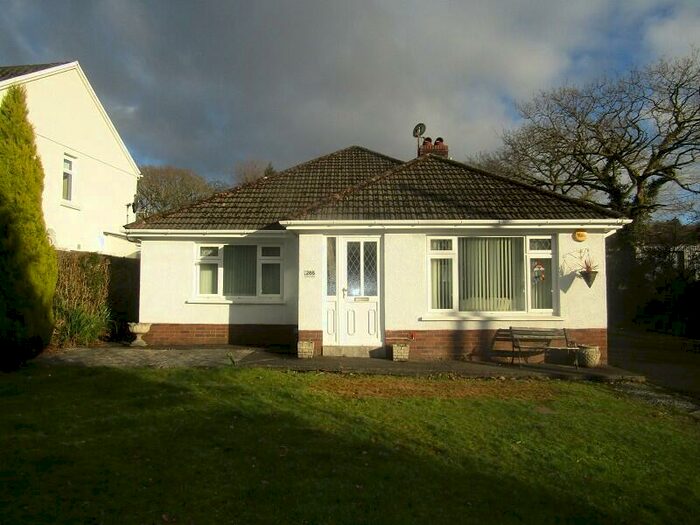 3 Bedroom Detached Bungalow For Sale In Heol Y Gors, Cwmgors, Ammanford., SA18