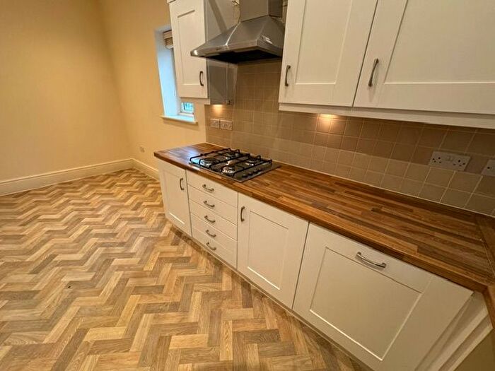 5 Bedroom End Of Terrace House To Rent In Clickers Drive, Northampton, NN5